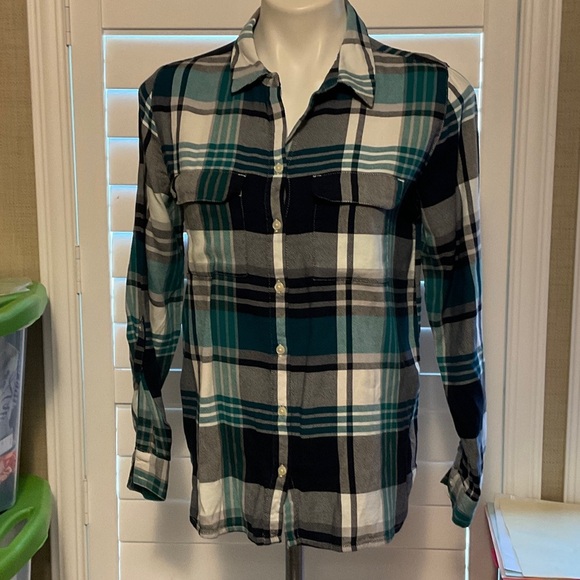 GAP Women's Plaid Button-Down Shirt - Green, Black, and White - Picture 1 of 7